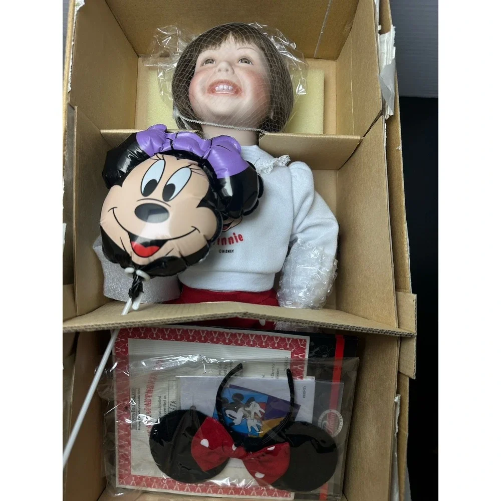 Vintage Ashton-Drake Walt Disney World Boy and Girl Porcelain Doll Set COA NEW